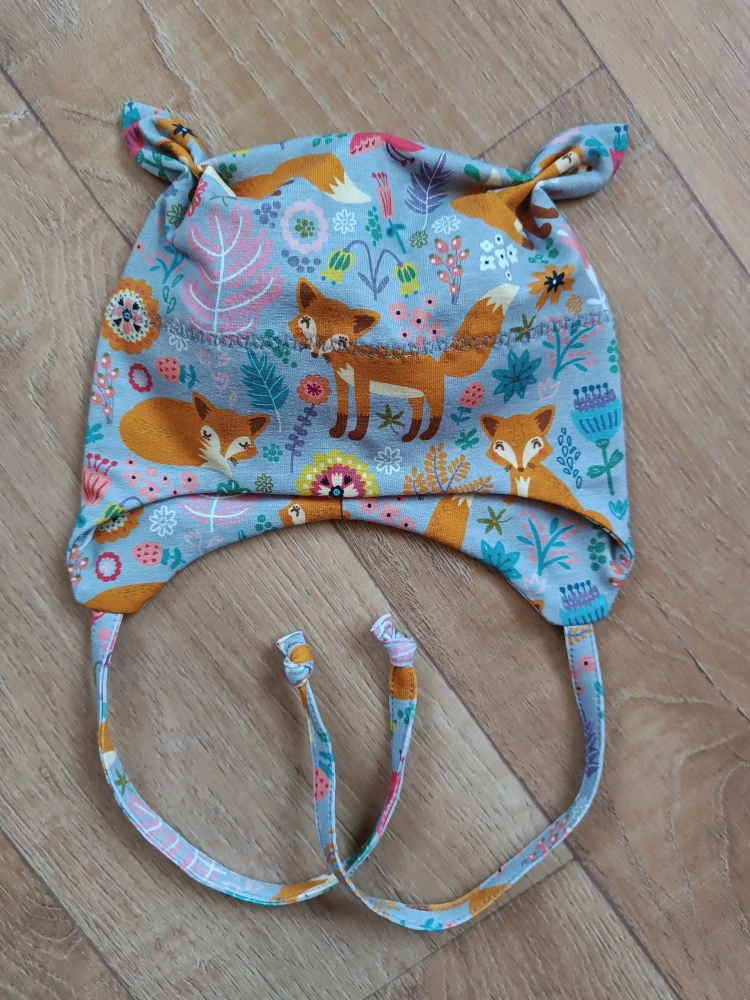 Čepice na zavazování s oušky "Liščí louka" vel. 39-43cm