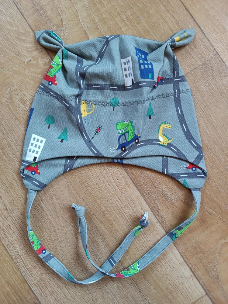 Čepice na zavazování s oušky "Dino silnice" vel. 43-47cm