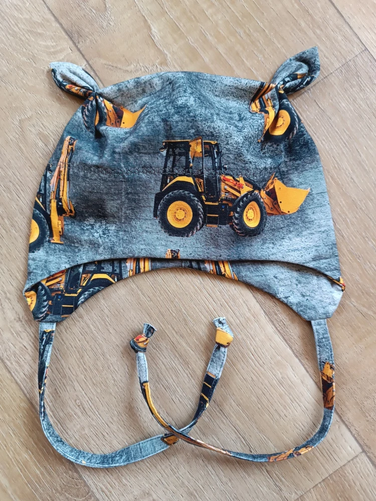 Čepice na zavazování s oušky "Bagři na šedé" vel. 43-47cm