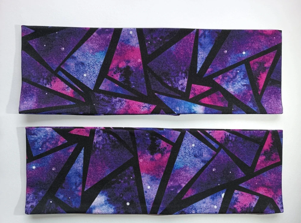 Dvojitá oboustranná čelenka "Fialové střepy" vel. 54-58cm