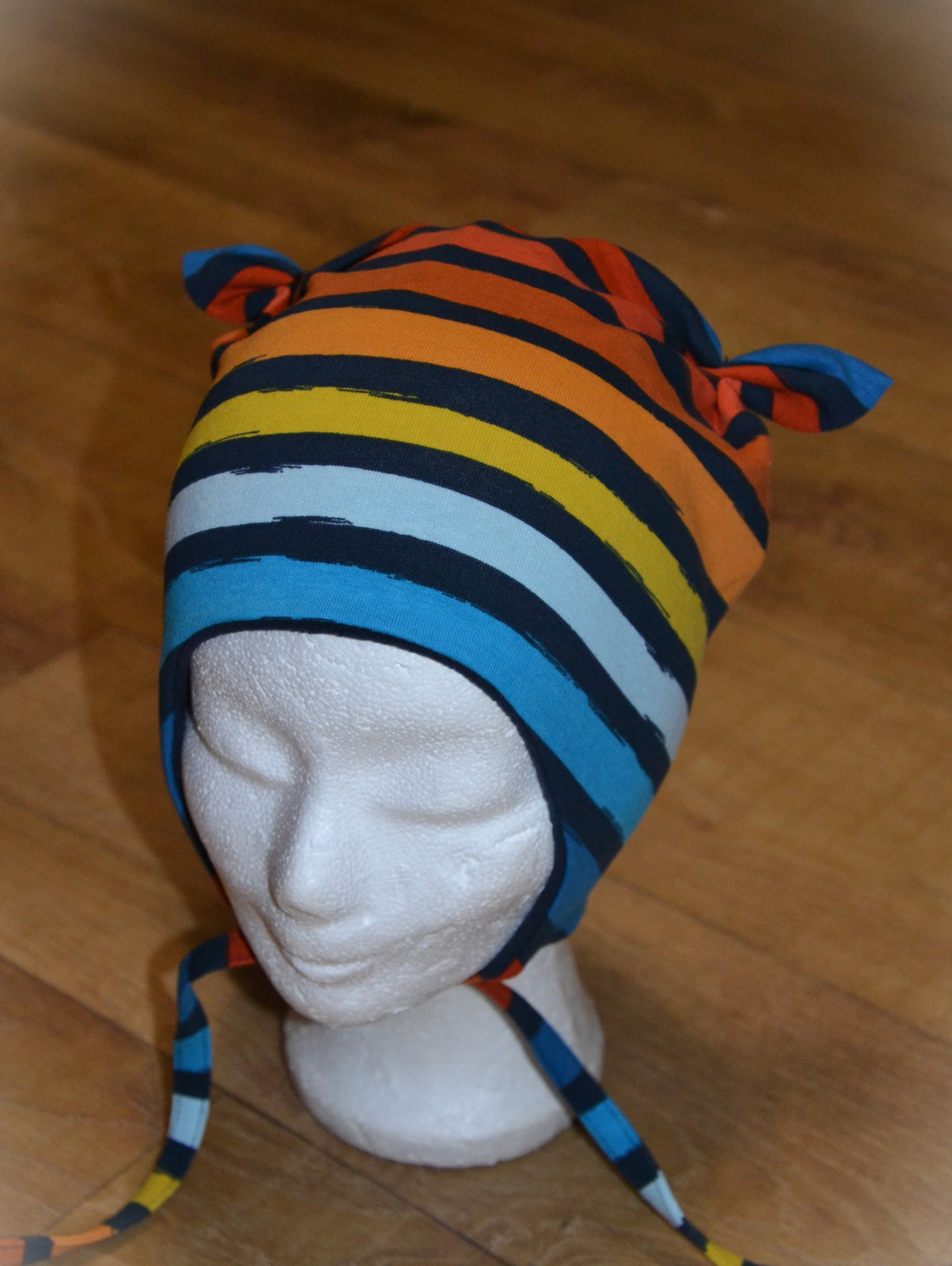 Zimní čepice s oušky na zavazování vel. 49-52/3cm
