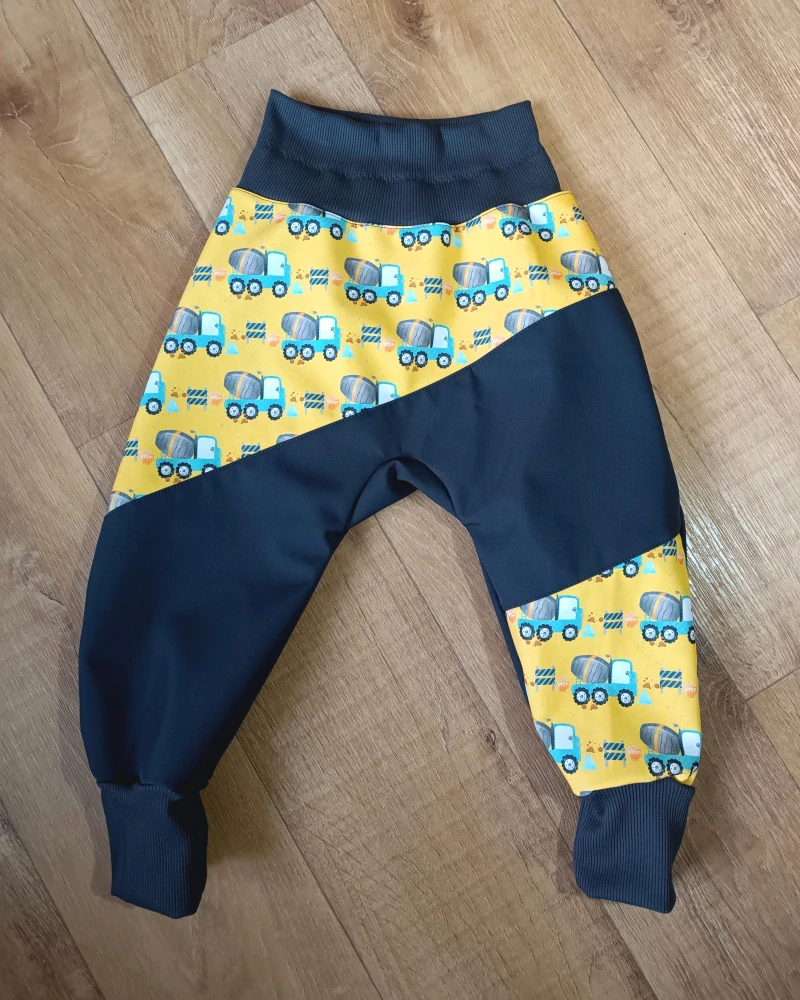 Rostoucí softshellové kalhoty "Domíchávač" + tmavě šedý softshell
