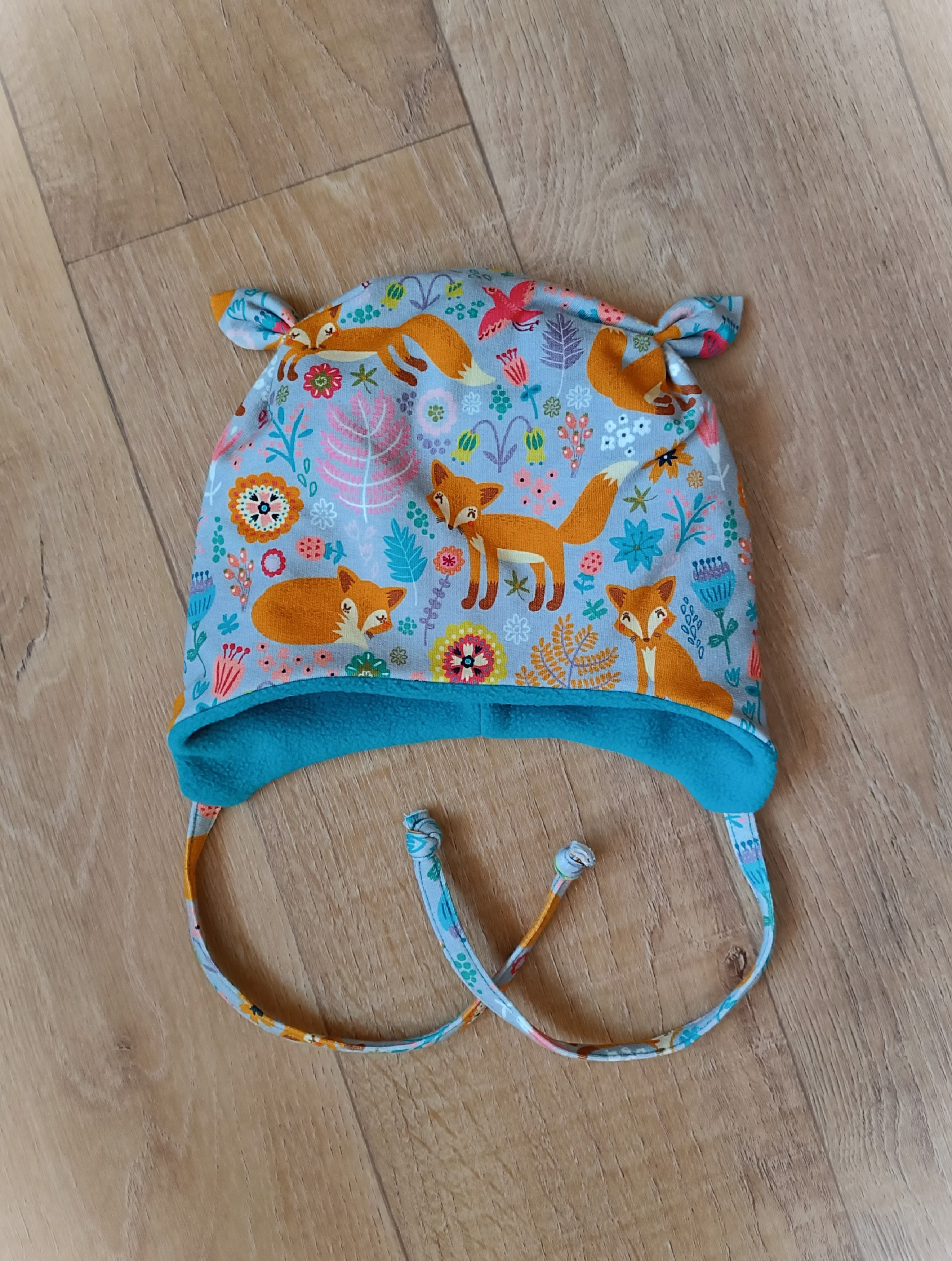 Zimní čepice s oušky na zavazování vel. 45-48/9cm