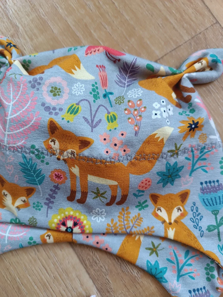 Čepice na zavazování s oušky "Liščí louka" vel. 39-43cm