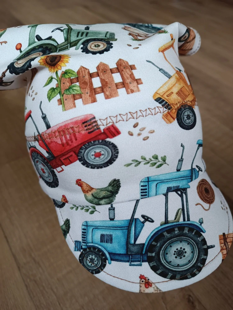 Dětský šátek s kšiltem "Na farmě"
