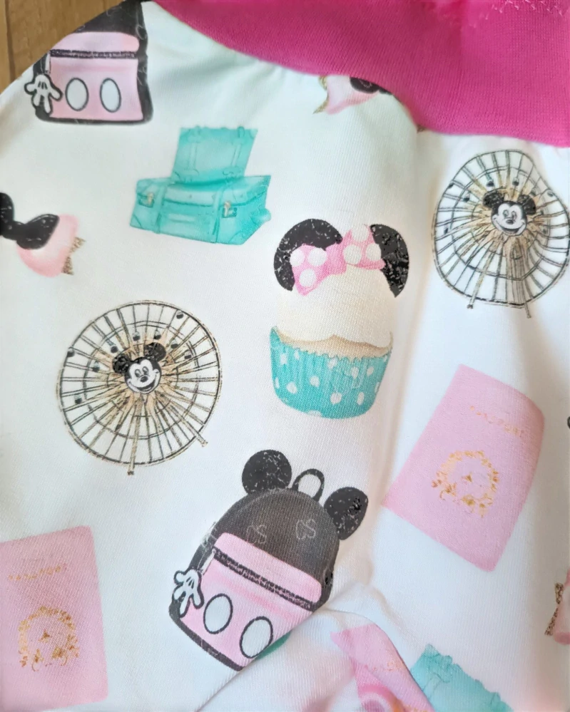 Háremky s klínem v rozkroku "Sladká Minnie" vel. 74