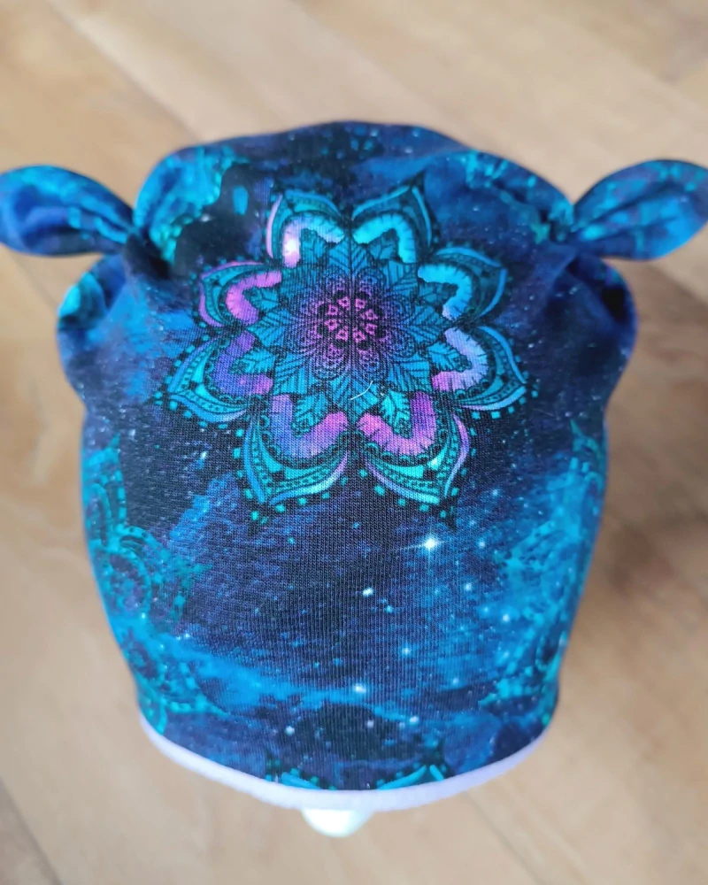 Zimní čepice na zavazování s oušky "Mandala + fialkový fleece"