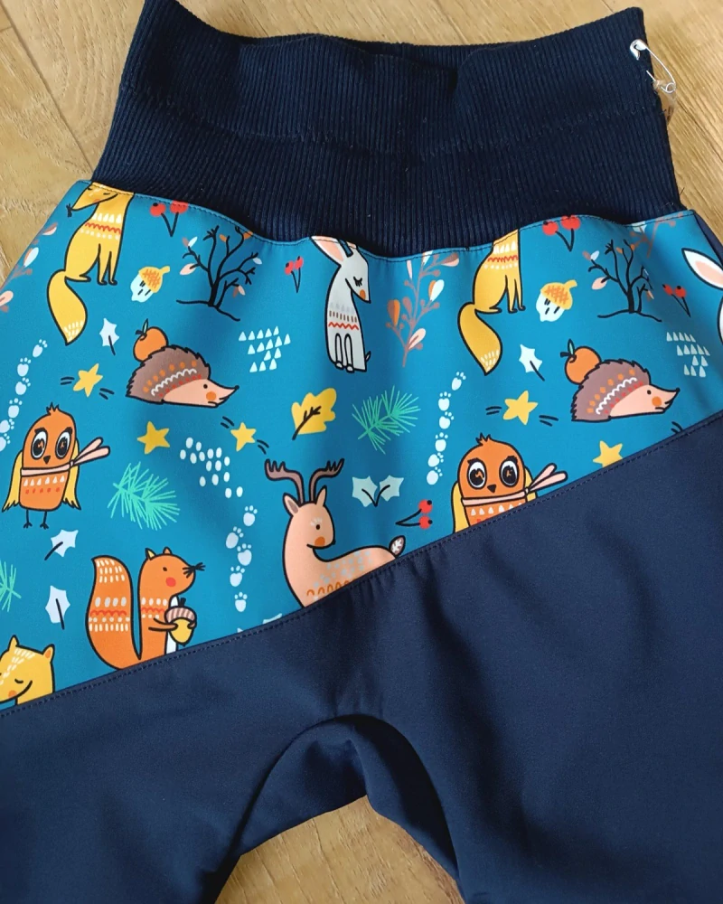 Rostoucí softshellové kalhoty  "Zvířátka na modré"