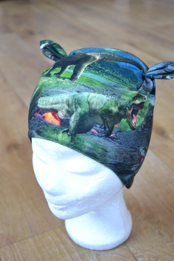 Čepice tvarovaná s oušky "Dinosauři" vel. 47-51cm