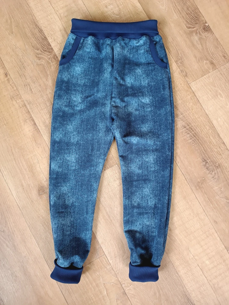 Rostoucí tepláky jeans s kapsami - vel. 122