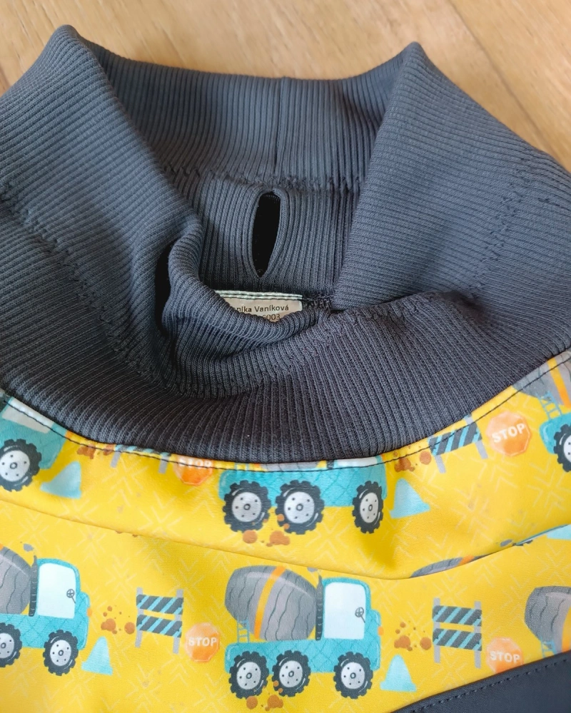 Rostoucí softshellové kalhoty "Domíchávač" + tmavě šedý softshell