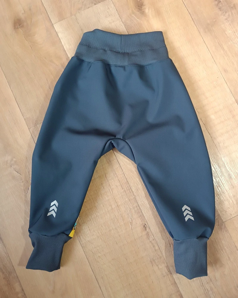 Rostoucí softshellové kalhoty "Domíchávač" + tmavě šedý softshell